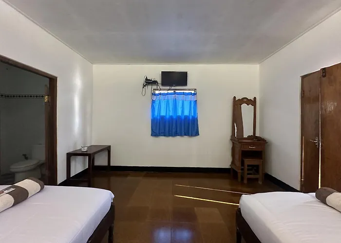 Arlina's 3*